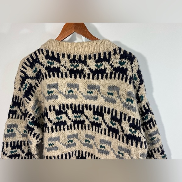 URUHA Artesania Andean Wool Sweater – Hand Knit Ecuador Crewneck fishmetman - Picture 8 of 8